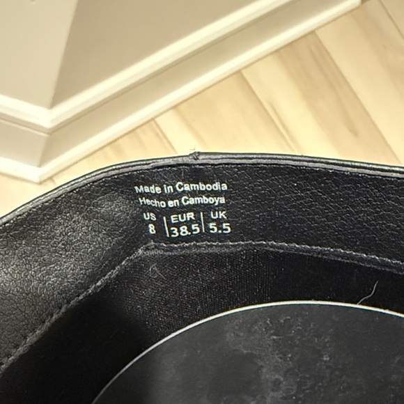 Black Knee-High Leather Boots - Picture 2 of 6